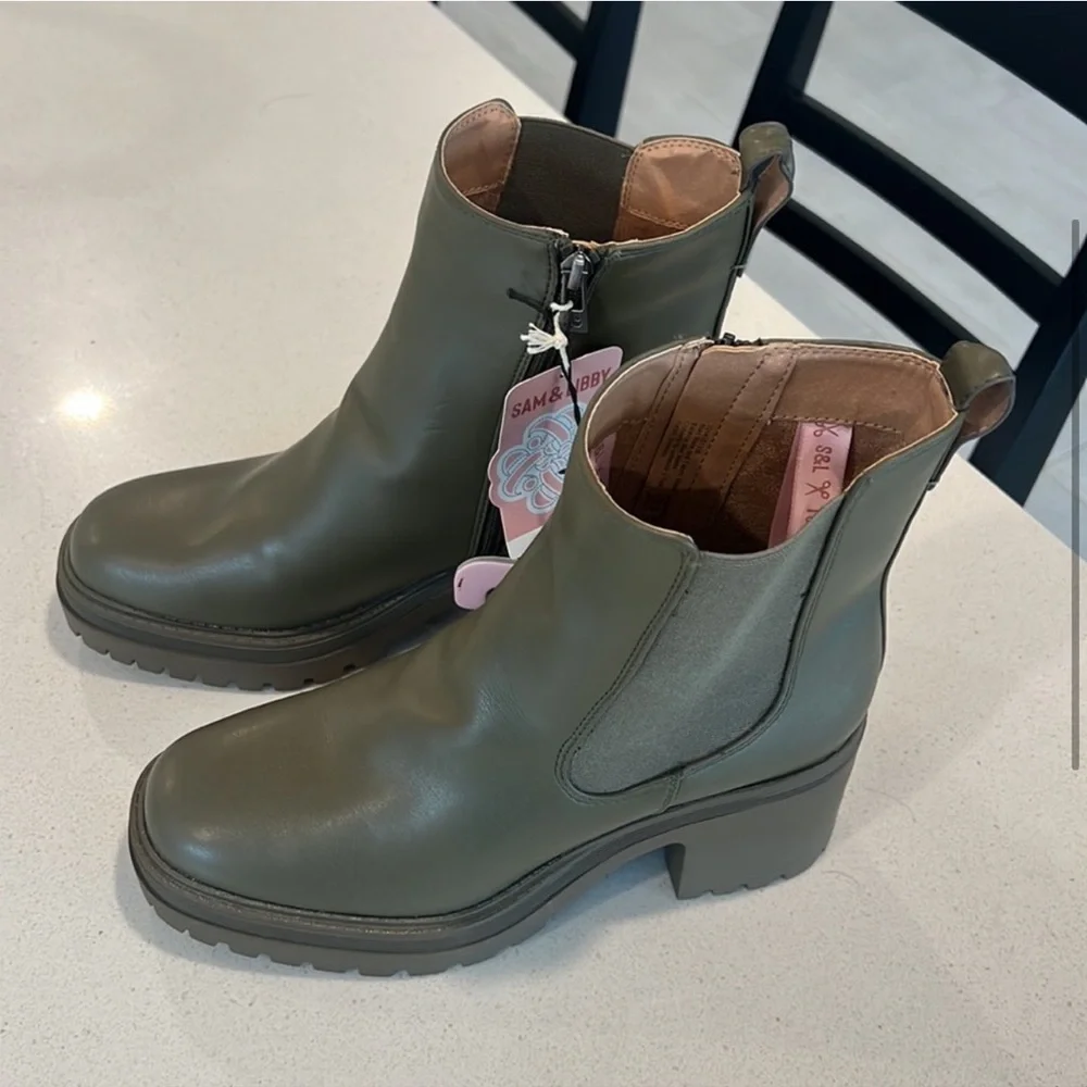 Olive Green Women's Ankle Boots - 10 - Picture 3 of 9